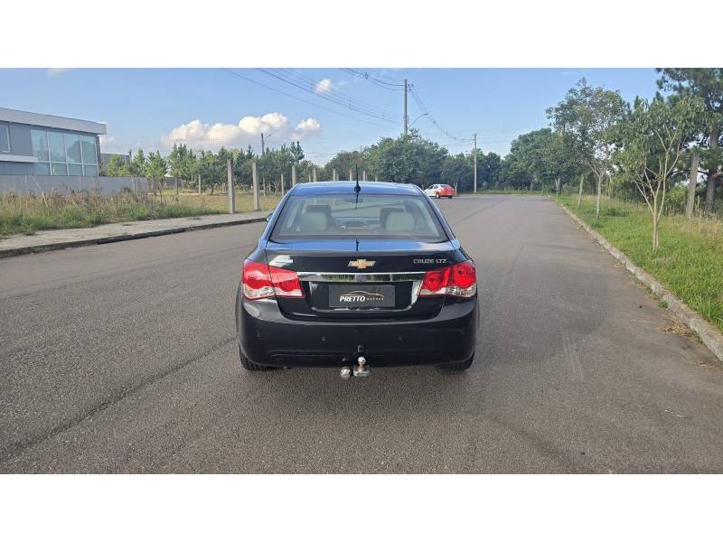 CHEVROLET - CRUZE - 2012/2012 - Preta - R$ 56.900,00